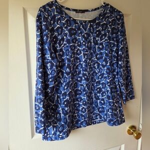 J.Mclaughlin Blouse Blue Animal Print L 3/4 Sleeves Stretch Preppy Coastal